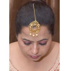 1559951: Gold color Mang Tikka in Brass studded with Kundan & Gold Rodium Polish