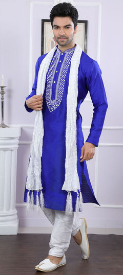 Blue color Kurta Pyjamas in Jacquard fabric with Thread work