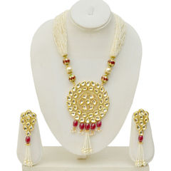 Gold color Necklace in Copper studded with Kundan, Pearl & Gold Rodium Polish : 1575069