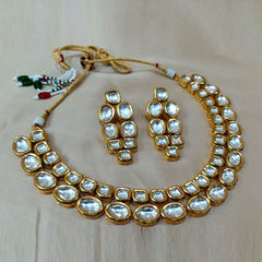 White and Off White color Necklace in Metal Alloy studded with CZ Diamond, Kundan & Gold Rodium Polish : 1587980