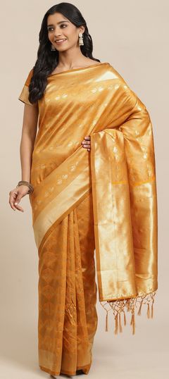 Gold, Yellow color Saree in Kanchipuram Silk, Silk fabric with Weaving work