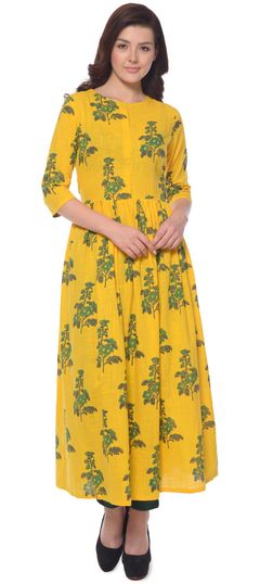 Yellow color Tunic with Bottom in Cotton fabric with Printed work