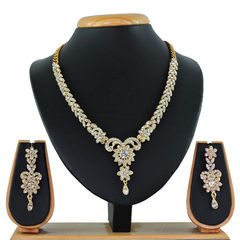 White and Off White color Necklace in Metal Alloy studded with CZ Diamond & Gold Rodium Polish : 1621982