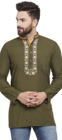 Green color Kurta in Blended Cotton fabric with Embroidered, Thread work