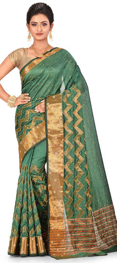 Green color Saree in Kanchipuram Silk, Silk fabric with Stone, Zircon work