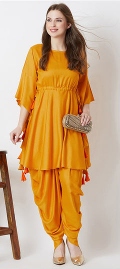 Yellow color Tunic with Bottom in Rayon fabric with Thread work