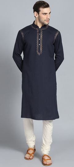 Blue color Kurta Pyjamas in Cotton fabric with Thread work