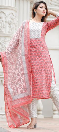 Pink and Majenta color Salwar Kameez in Cotton fabric with Floral, Gota Patti, Printed work