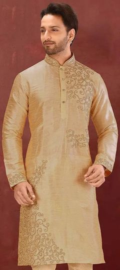 Gold color Kurta in Dupion Silk fabric with Printed work