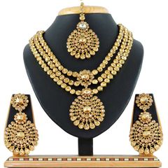 Gold color Necklace in Copper, Metal Alloy studded with CZ Diamond & Gold Rodium Polish : 1689645