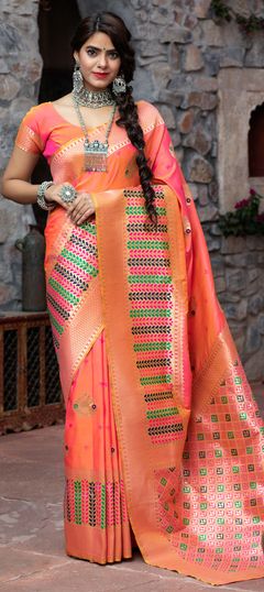 Pink and Majenta color Saree in Banarasi Silk, Silk fabric with Weaving work