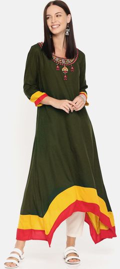 Green color Tunic with Bottom in Rayon fabric with Embroidered, Resham, Thread work