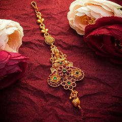 Green, Pink and Majenta color Mang Tikka in Metal Alloy studded with CZ Diamond, Pearl & Gold Rodium Polish : 1718473