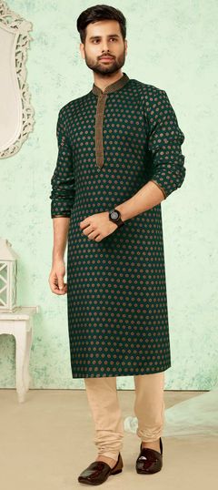 Green color Kurta Pyjamas in Poly Silk fabric with Digital Print work