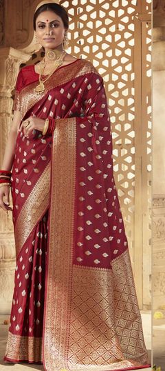 Red and Maroon color Saree in Banarasi Silk, Silk fabric with Weaving work