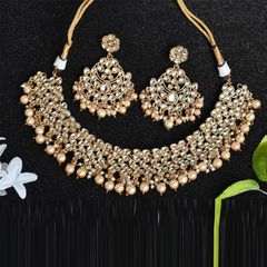 White and Off White color Necklace in Brass studded with Beads, Cubic Zirconia, Kundan, Pearl & Gold Rodium Polish : 1724559