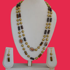 Gold Rodium Polish White and Off White color Necklace in Copper studded with Beads, Cubic Zirconia, Pearl