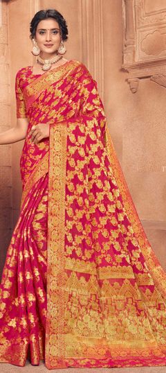 Pink and Majenta color Saree in Chiffon fabric with Weaving, Zari work