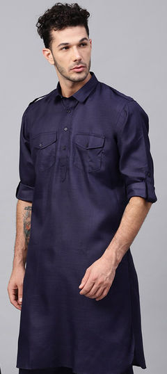Blue color Kurta in Blended Cotton fabric with Thread work