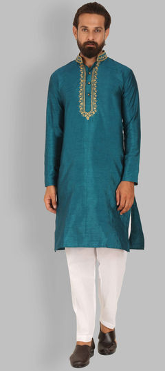 Blue color Kurta Pyjamas in Raw Silk fabric with Thread, Zari work
