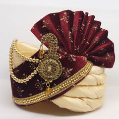 Red and Maroon, White and Off White color Turban in Velvet fabric with Printed work