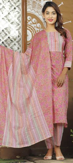 Designer Pink and Majenta color Salwar Kameez in Cotton fabric with Straight Floral, Gota Patti, Printed work : 1745257