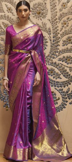 Purple and Violet color Saree in Kanchipuram Silk, Silk fabric with Weaving work