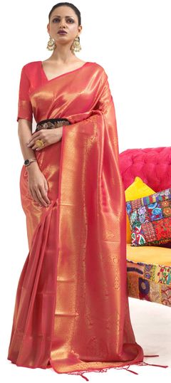 Pink and Majenta color Saree in Handloom fabric with Weaving work