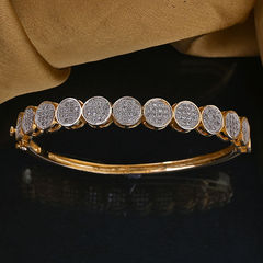 White and Off White color Bracelet in Metal Alloy studded with Austrian diamond & Gold Rodium Polish : 1753547