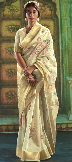 Traditional Beige and Brown color Saree in Linen fabric with Bengali Floral, Printed work : 1758344