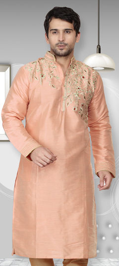 Pink and Majenta color Kurta in Dupion Silk fabric with Embroidered, Resham, Thread work