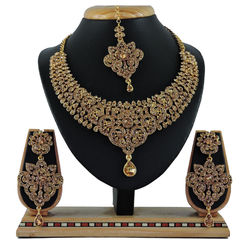 Gold Rodium Polish Gold color Necklace in Metal Alloy studded with CZ Diamond