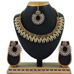 Gold, White and Off White color Necklace in Metal Alloy studded with CZ Diamond & Gold Rodium Polish : 1779326