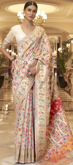 Beige and Brown color Saree in Handloom fabric with Weaving work