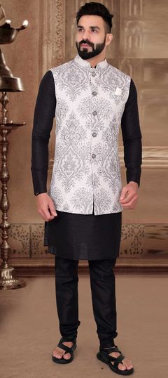 Black and Grey color Kurta Pyjama with Jacket in Silk fabric with Printed work