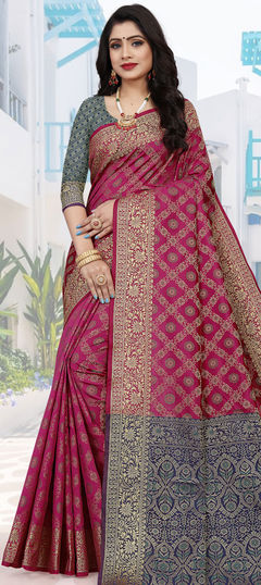 Pink and Majenta color Saree in Patola Silk, Silk fabric with Weaving work