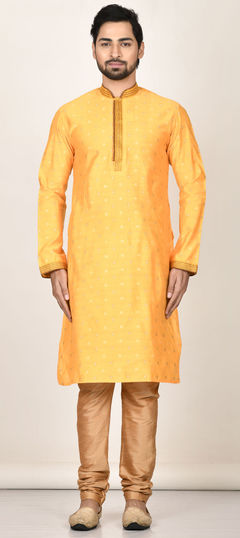 Yellow color Kurta Pyjamas in Cotton fabric with Printed work : 1790612