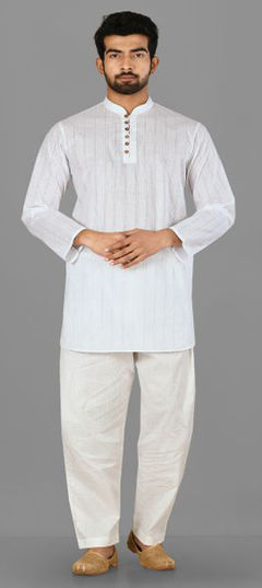 White and Off White color Kurta Pyjamas in Cotton fabric with Thread work : 1791602