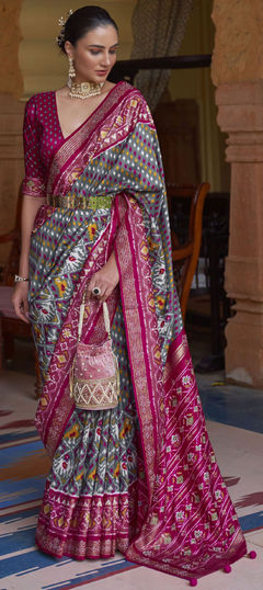 Black and Grey, Pink and Majenta color Saree in Patola Silk, Silk fabric with Printed work