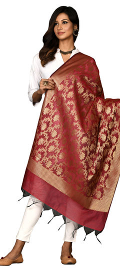 Casual Red and Maroon color Dupatta in Chanderi Silk fabric with Weaving, Zari work : 1795210