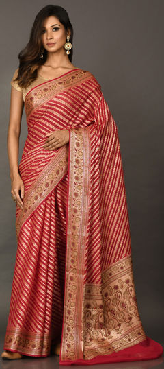 Red and Maroon color Saree in Georgette fabric with Weaving work