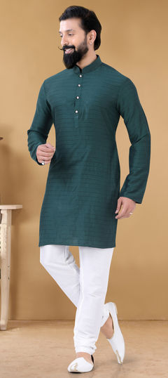 Green color Kurta Pyjamas in Cotton fabric with Printed work