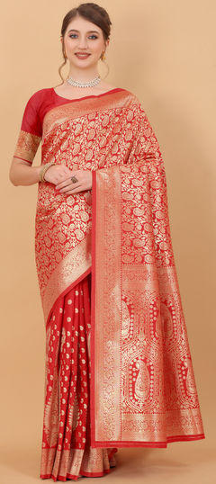 Red and Maroon color Saree in Kanchipuram Silk, Silk fabric with Weaving work