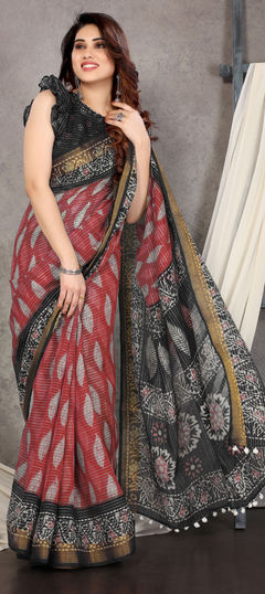 Red and Maroon color Saree in Cotton fabric with Printed work