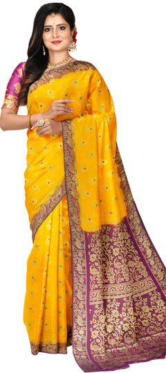 Yellow color Saree in Kanchipuram Silk, Silk fabric with Weaving work