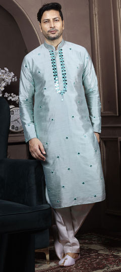 Green color Kurta Pyjamas in Art Silk fabric with Printed work : 1819675