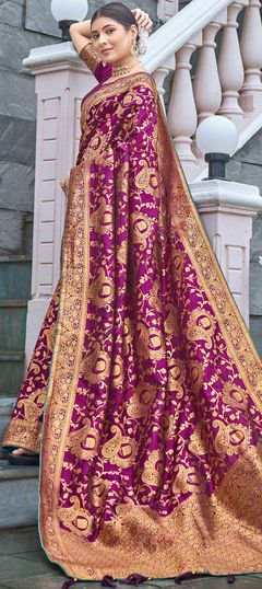 Pink and Majenta color Saree in Banarasi Silk, Silk fabric with Weaving work