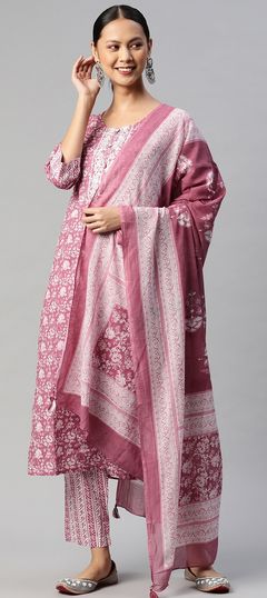 Casual, Party Wear Pink and Majenta color Salwar Kameez in Cotton fabric with Straight Embroidered, Floral, Printed, Resham, Thread work : 1823742