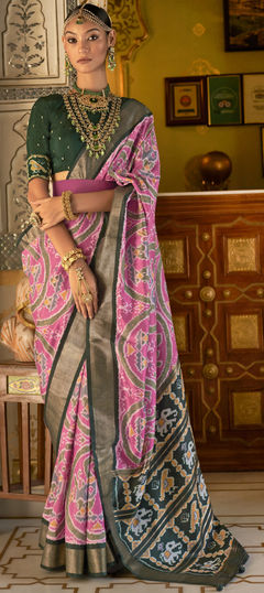 Multicolor color Saree in Patola Silk, Silk fabric with Printed work