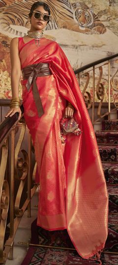 Traditional Red and Maroon color Saree in Handloom fabric with Bengali, South Weaving work : 1837429